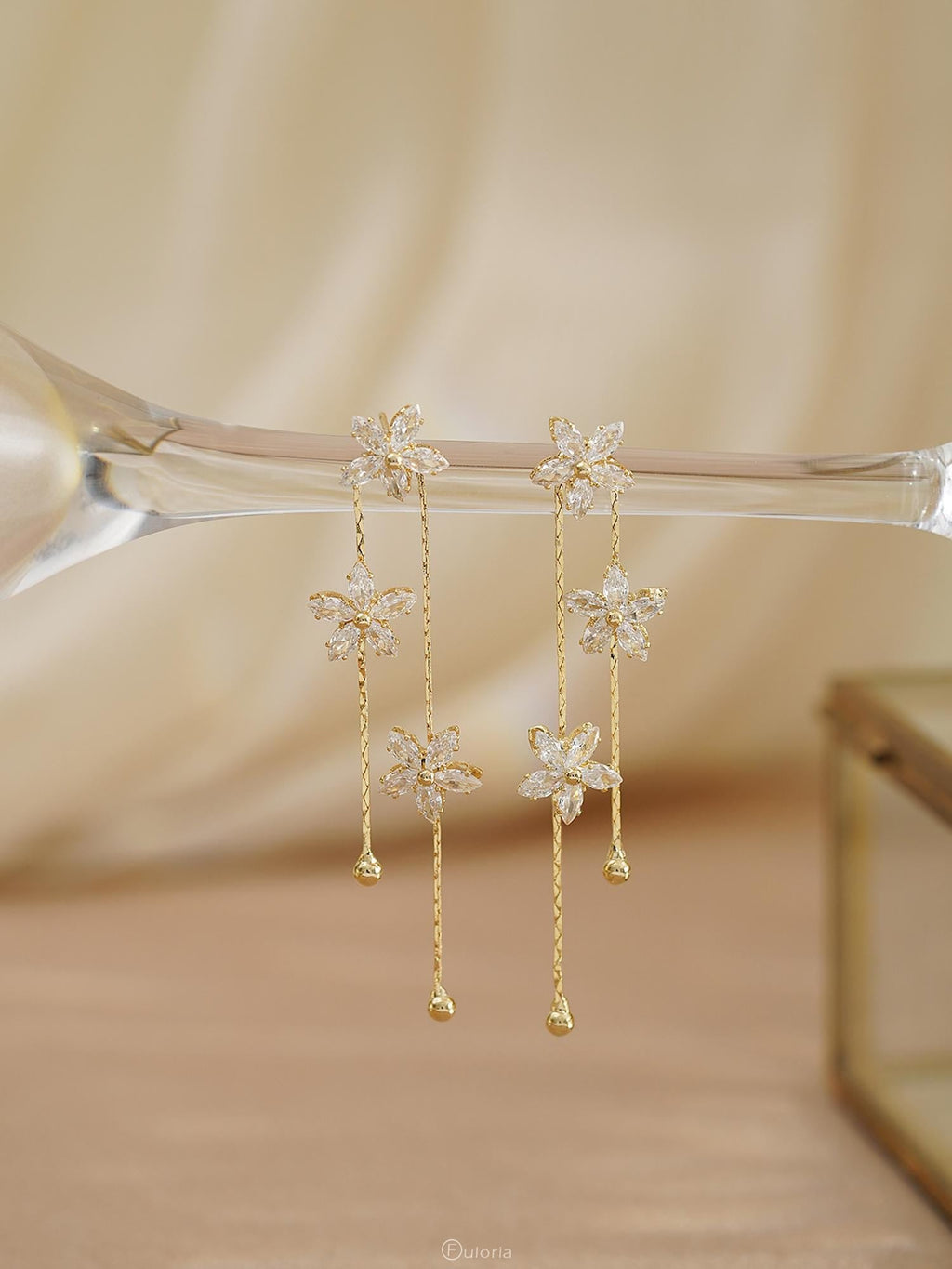 Flower Diamond Drop Earrings, Minimalist Dangle Diamond Earrings, Wedding Earrings, Gold Crystal Earrings, Christmas Gifts, Bridesmaid Gifts
