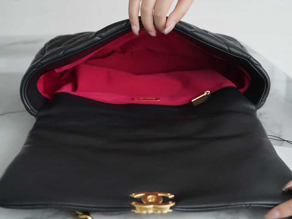 CHANEL 19BAG AS1162 black gold buckle large bag 25X36X11cm